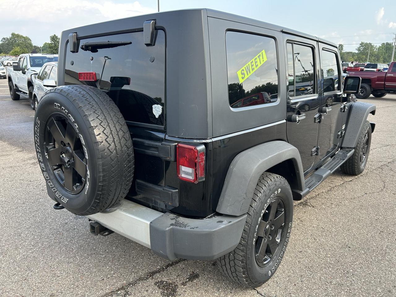 Jeep Wrangler Unlimited 4WD 4dr Sahara 2010