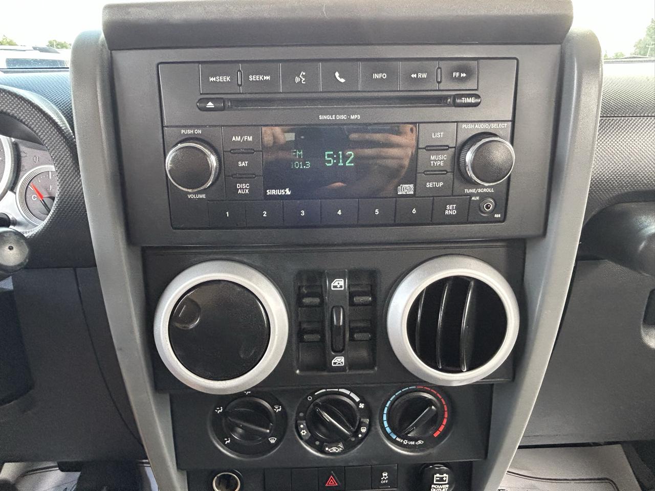 Jeep Wrangler Unlimited 4WD 4dr Sahara 2010