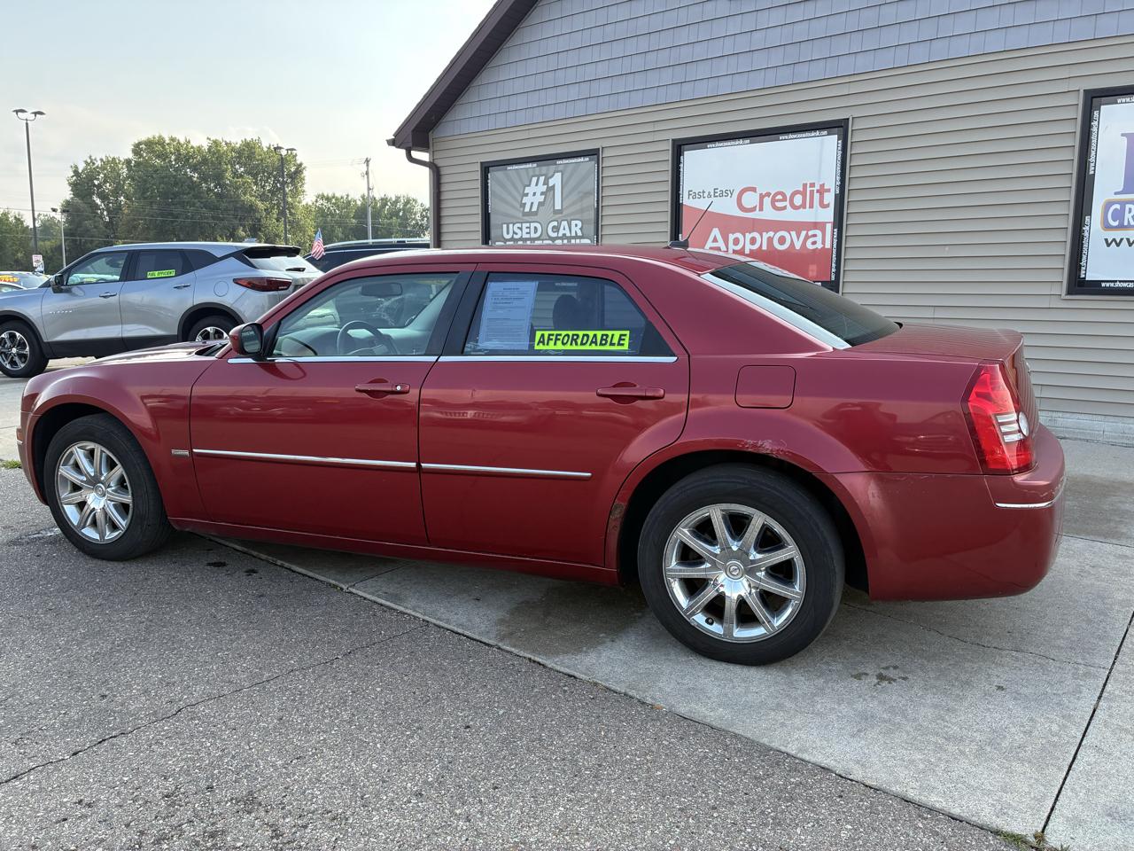 Chrysler 300 4dr Sdn 300 Touring RWD 2008