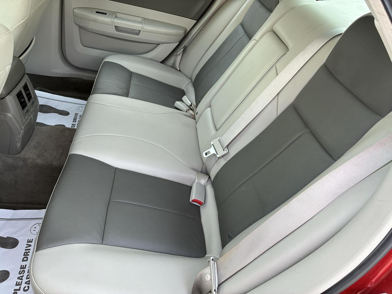 Chrysler 300 4dr Sdn 300 Touring RWD 2008