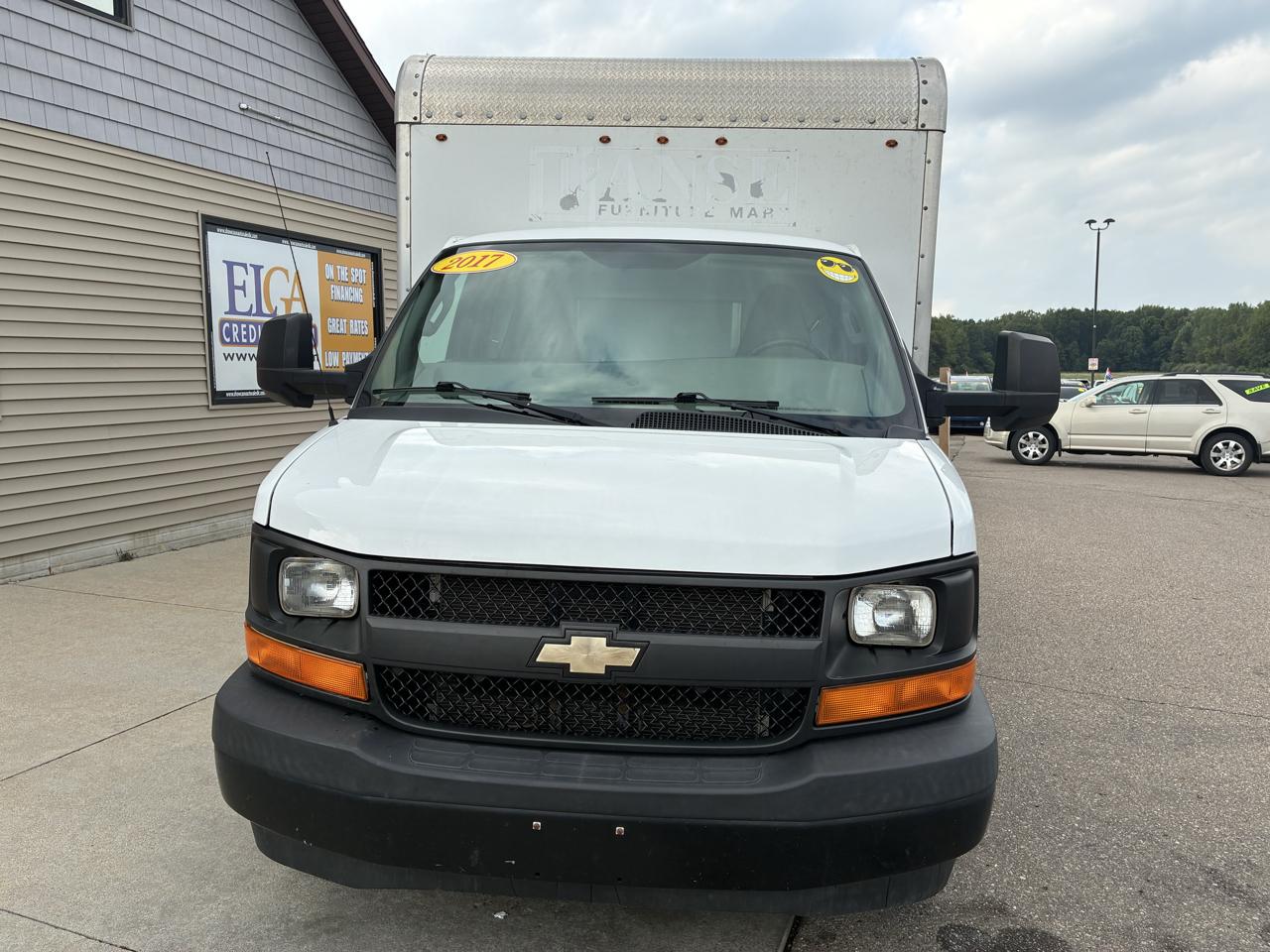 Chevrolet Express Commercial Cutaway 3500 Van 139" 2017