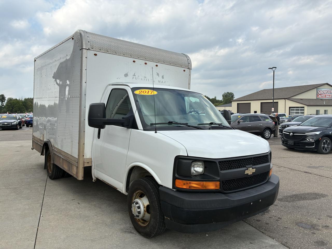 Chevrolet Express Commercial Cutaway 3500 Van 139" 2017