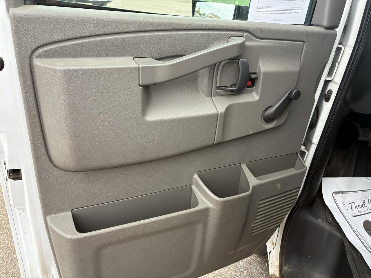 Chevrolet Express Commercial Cutaway 3500 Van 139" 2017