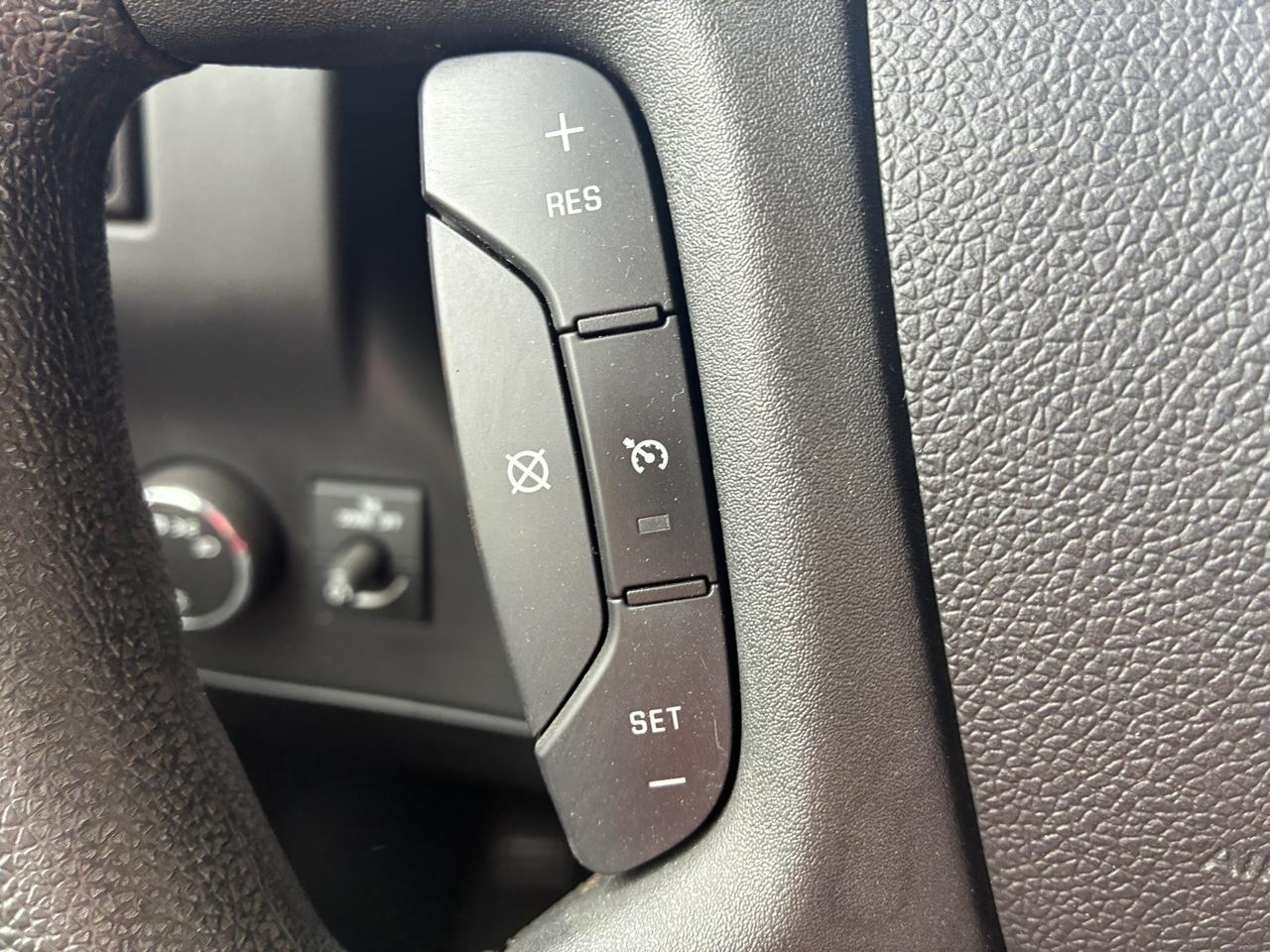 Chevrolet Express Commercial Cutaway 3500 Van 139" 2017