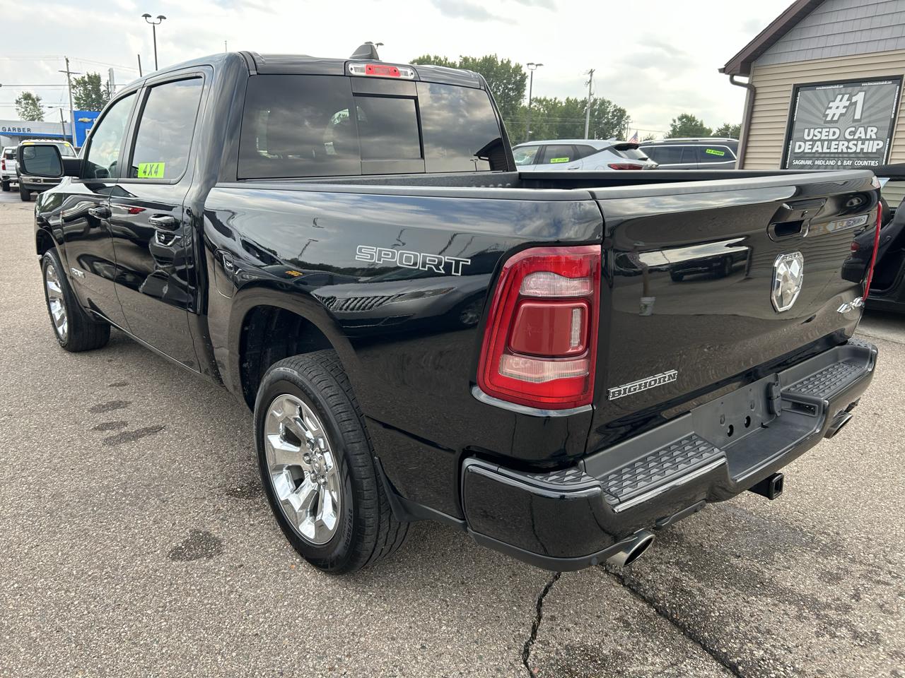 RAM 1500 Big Horn 4x4 Crew Cab 5'7" Box 2022