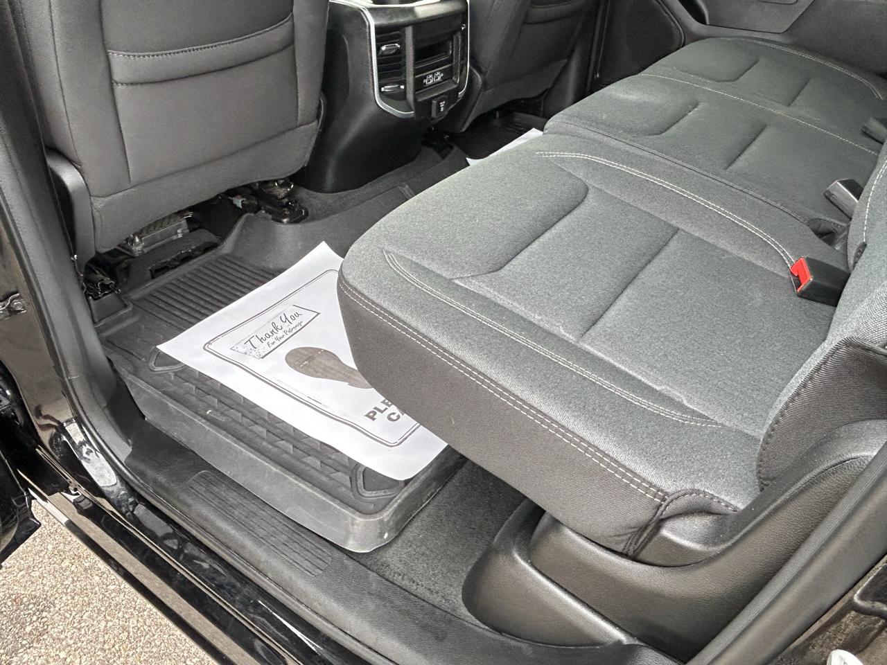 RAM 1500 Big Horn 4x4 Crew Cab 5'7" Box 2022