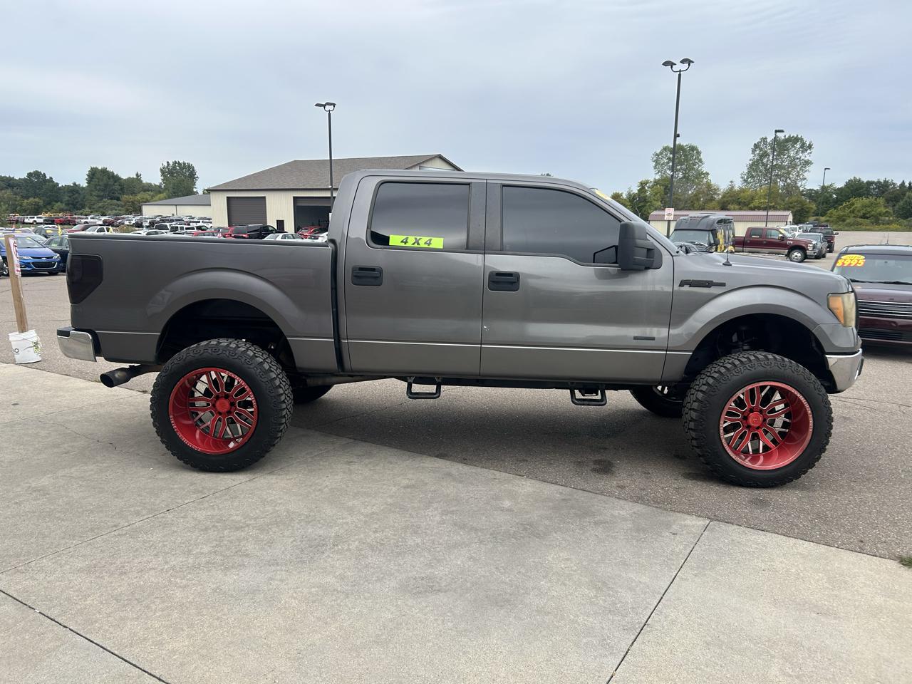 Ford F-150 4WD SuperCrew 145" XLT 2012