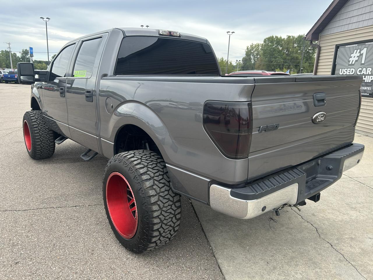 Ford F-150 4WD SuperCrew 145" XLT 2012