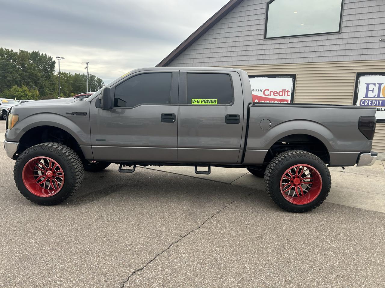 Ford F-150 4WD SuperCrew 145" XLT 2012