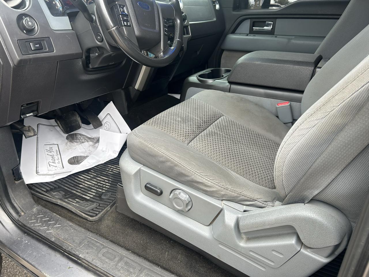 Ford F-150 4WD SuperCrew 145" XLT 2012