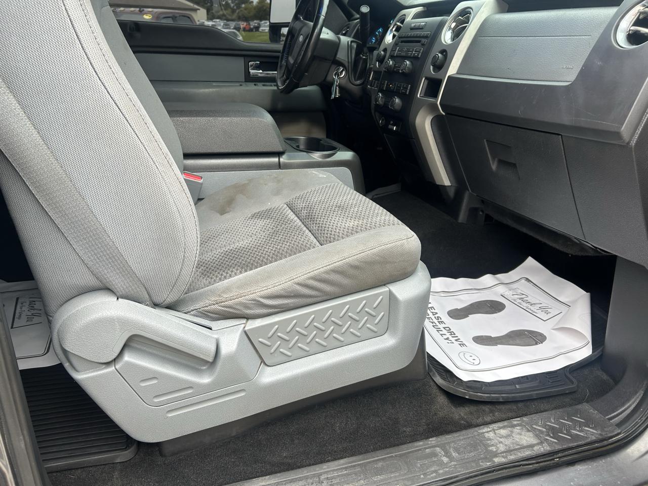 Ford F-150 4WD SuperCrew 145" XLT 2012