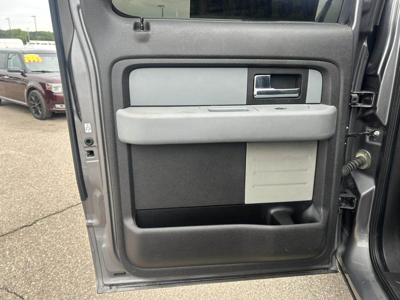 Ford F-150 4WD SuperCrew 145" XLT 2012