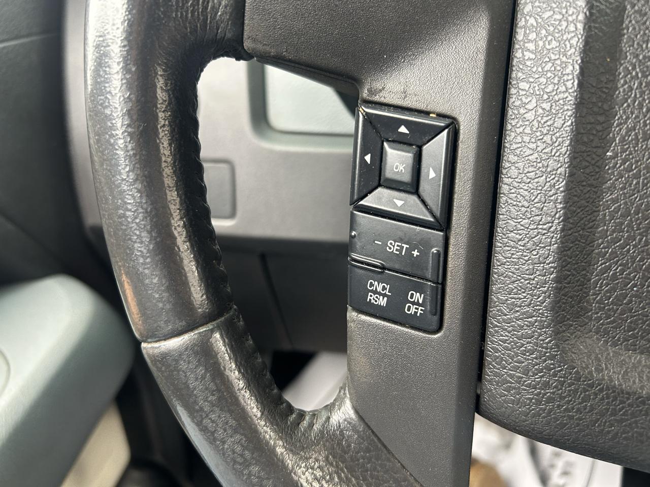 Ford F-150 4WD SuperCrew 145" XLT 2012
