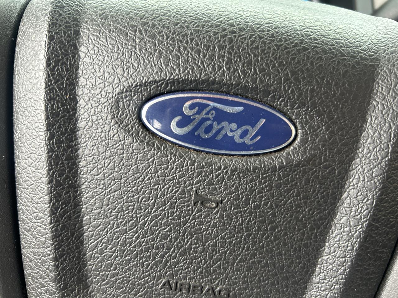 Ford F-150 4WD SuperCrew 145" XLT 2012