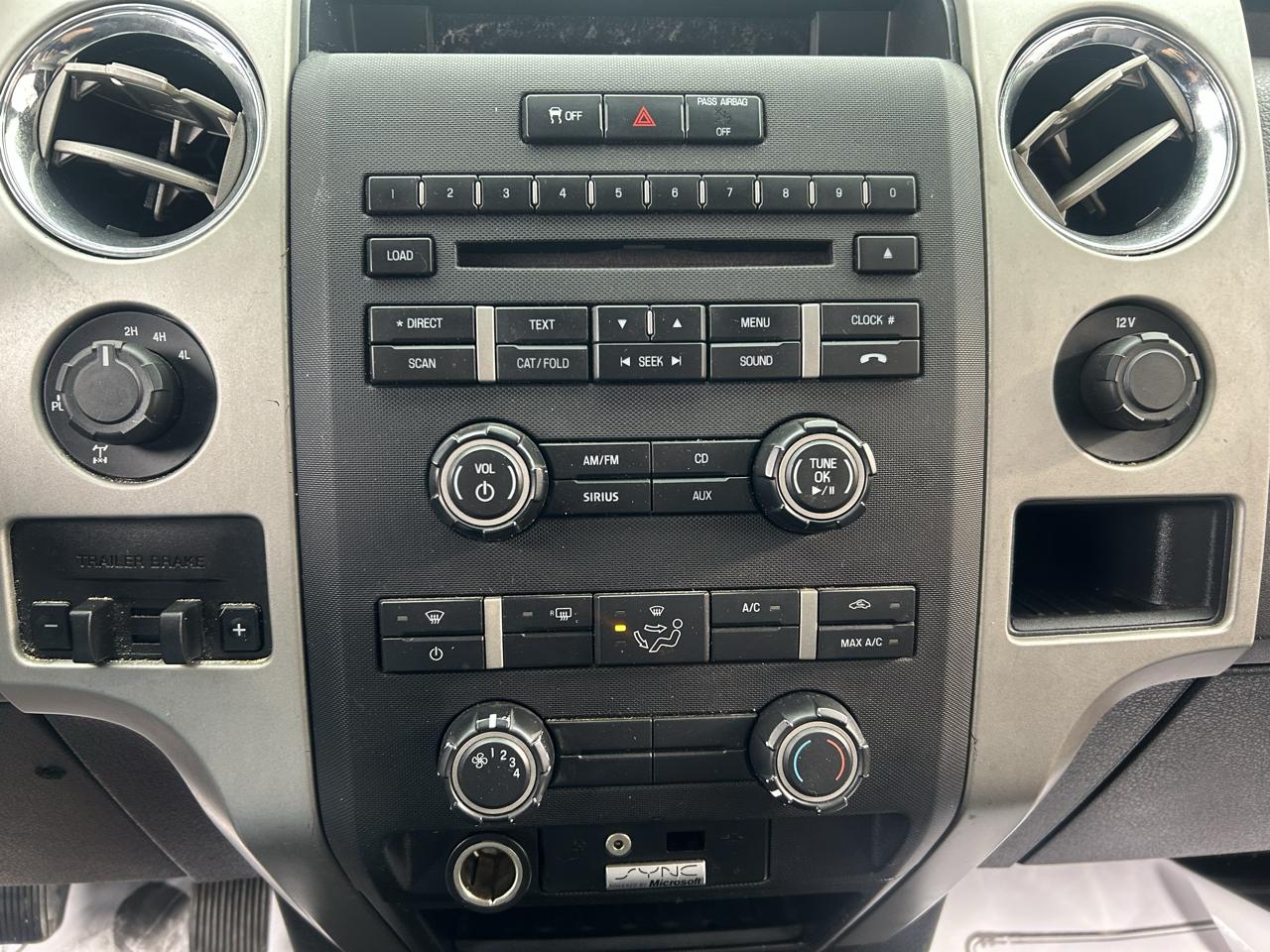 Ford F-150 4WD SuperCrew 145" XLT 2012