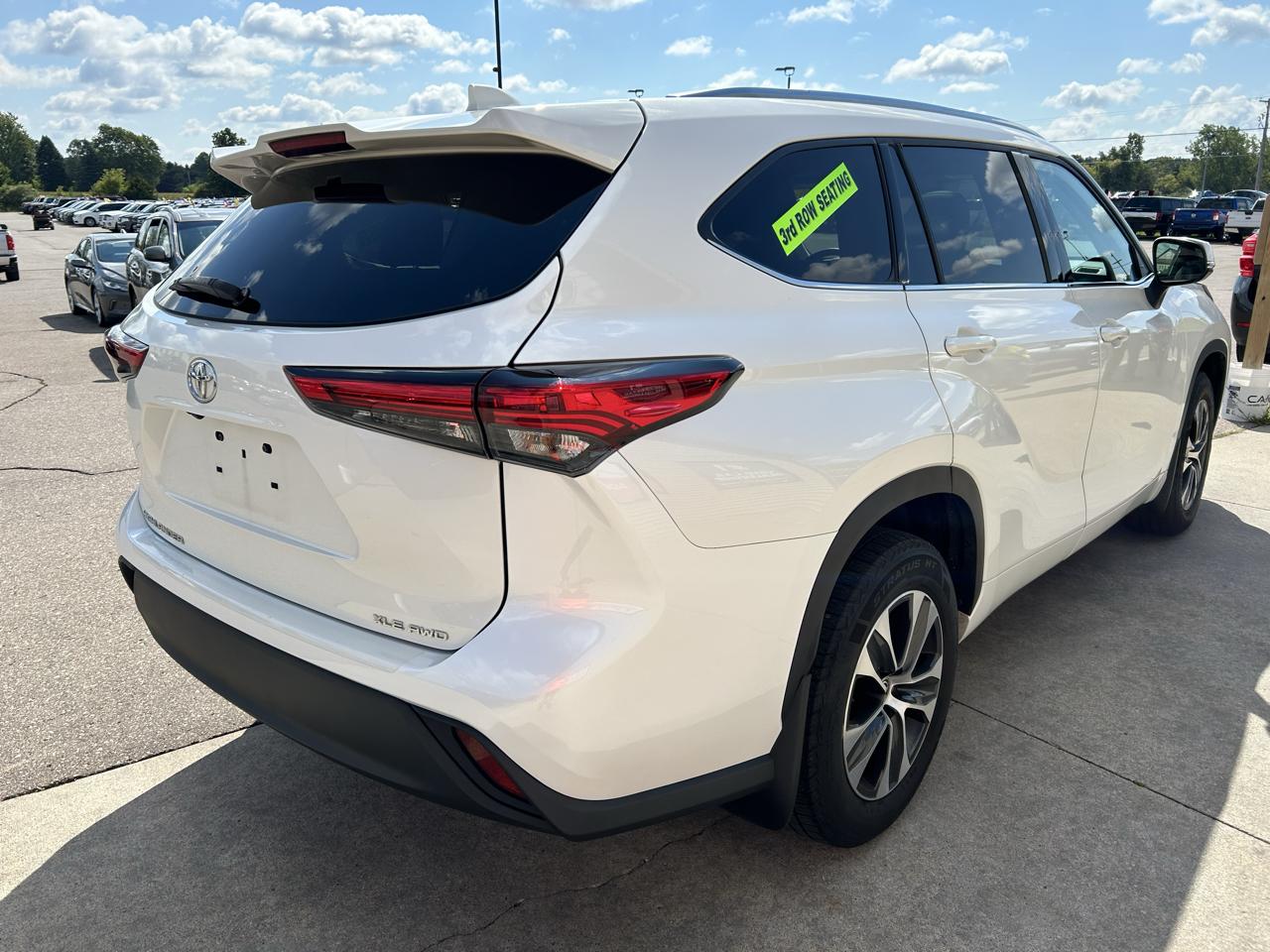 Toyota Highlander XLE AWD (Natl) 2021