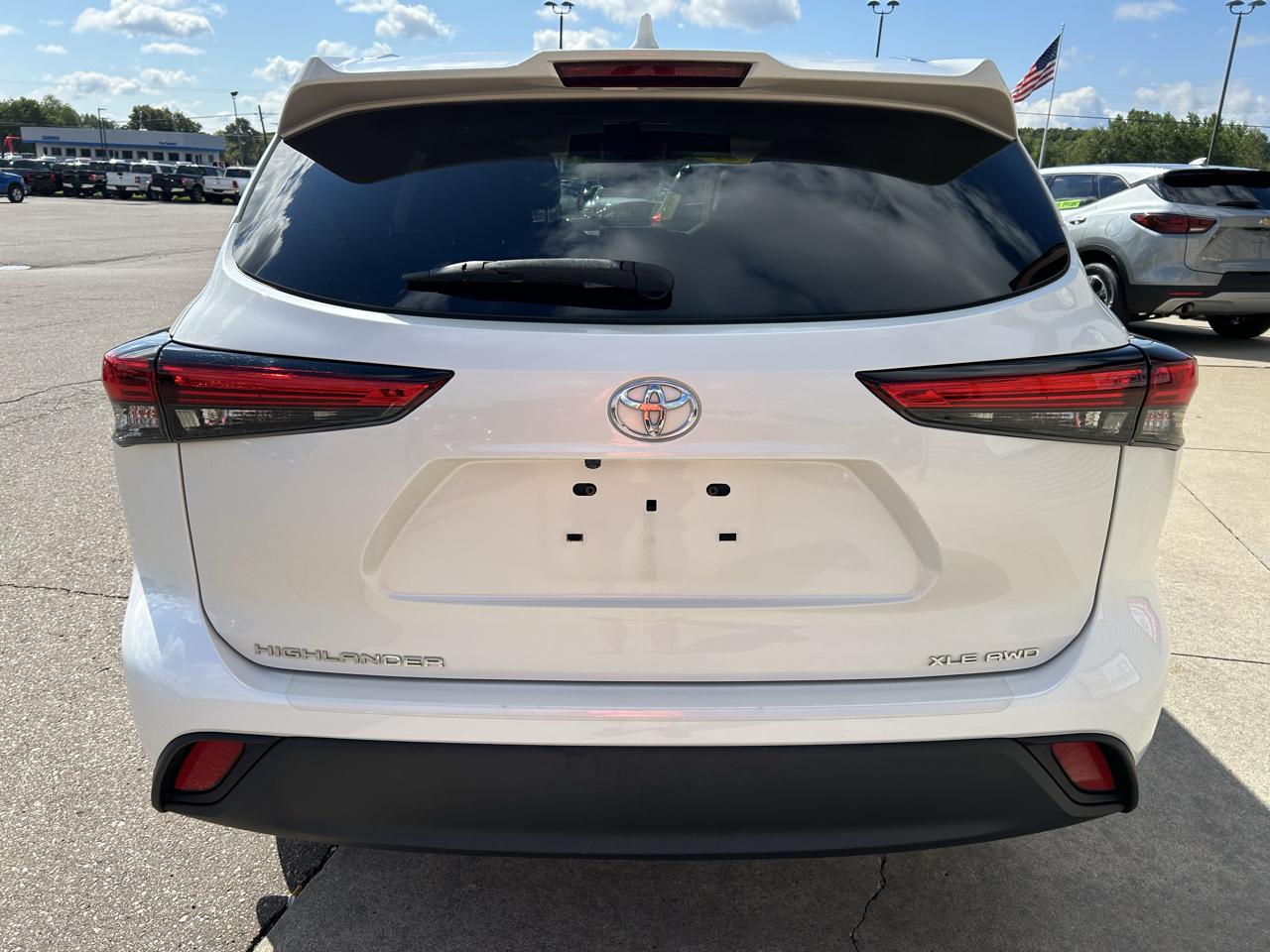 Toyota Highlander XLE AWD (Natl) 2021