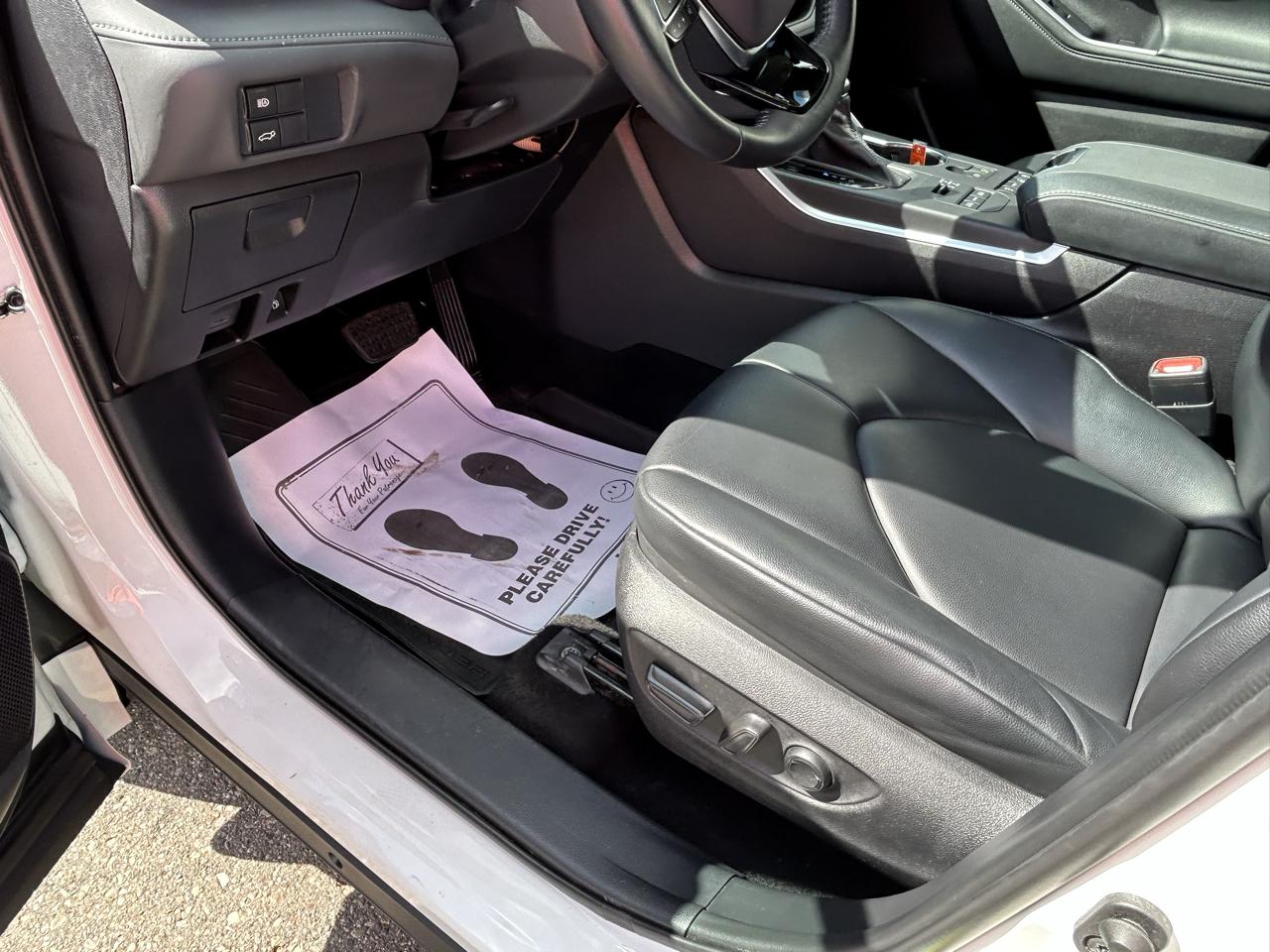 Toyota Highlander XLE AWD (Natl) 2021