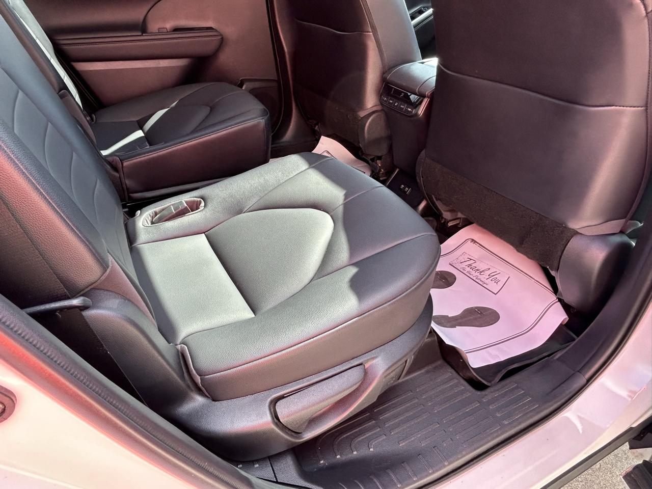 Toyota Highlander XLE AWD (Natl) 2021
