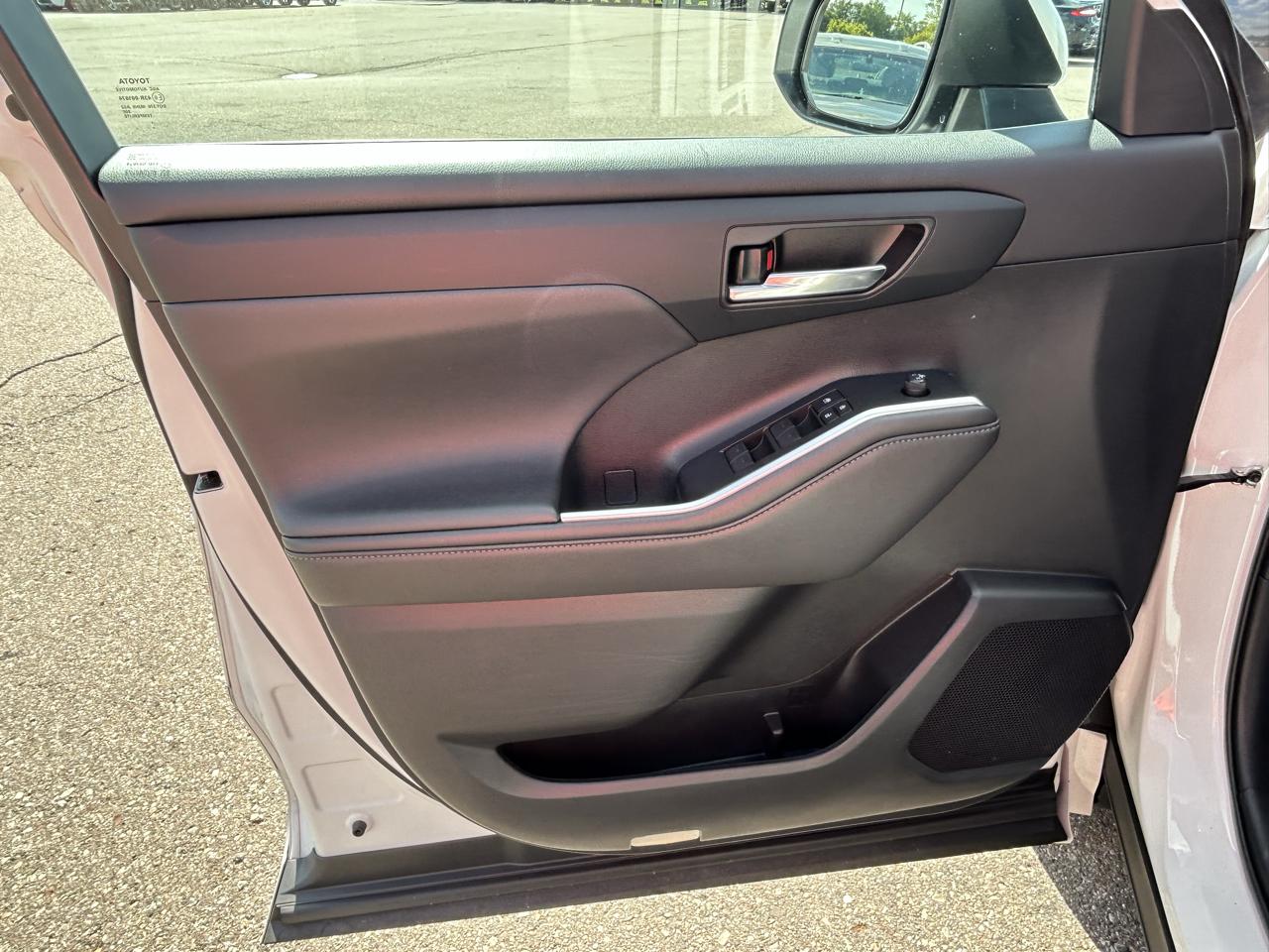 Toyota Highlander XLE AWD (Natl) 2021
