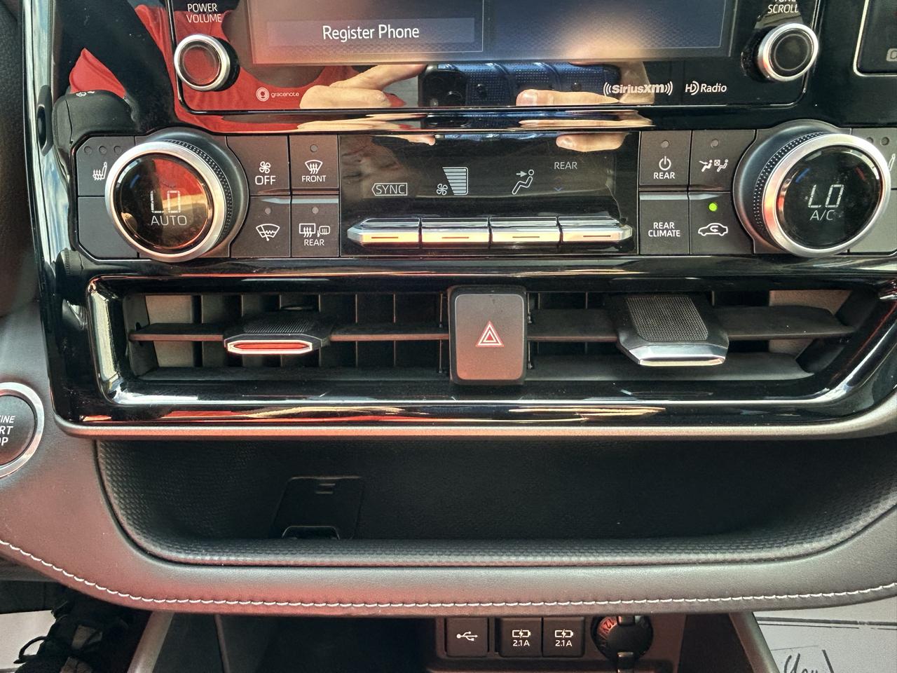 Toyota Highlander XLE AWD (Natl) 2021