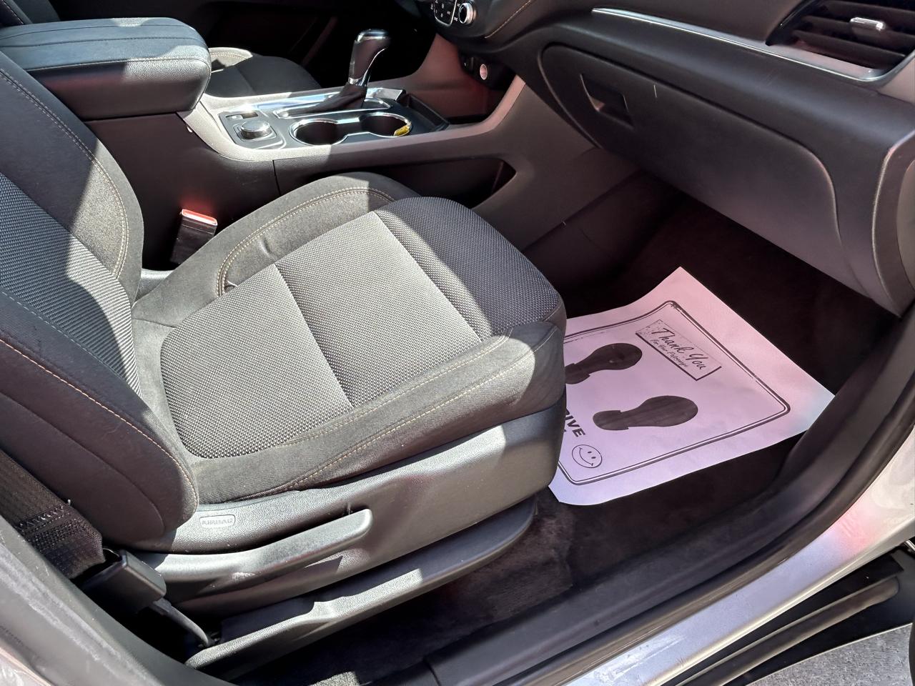 Chevrolet Traverse FWD 4dr LS w/1LS 2019