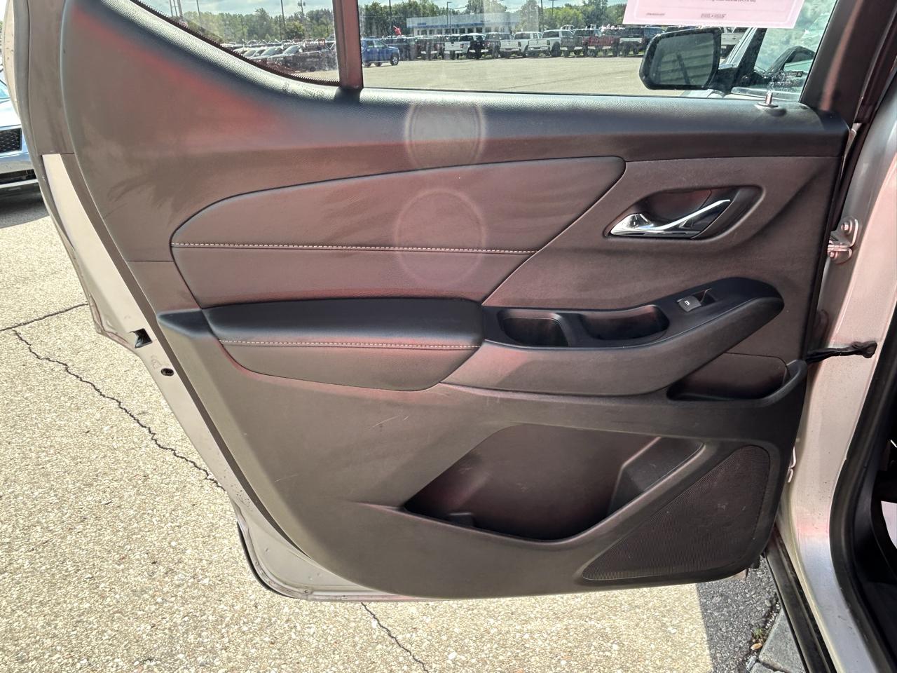 Chevrolet Traverse FWD 4dr LS w/1LS 2019