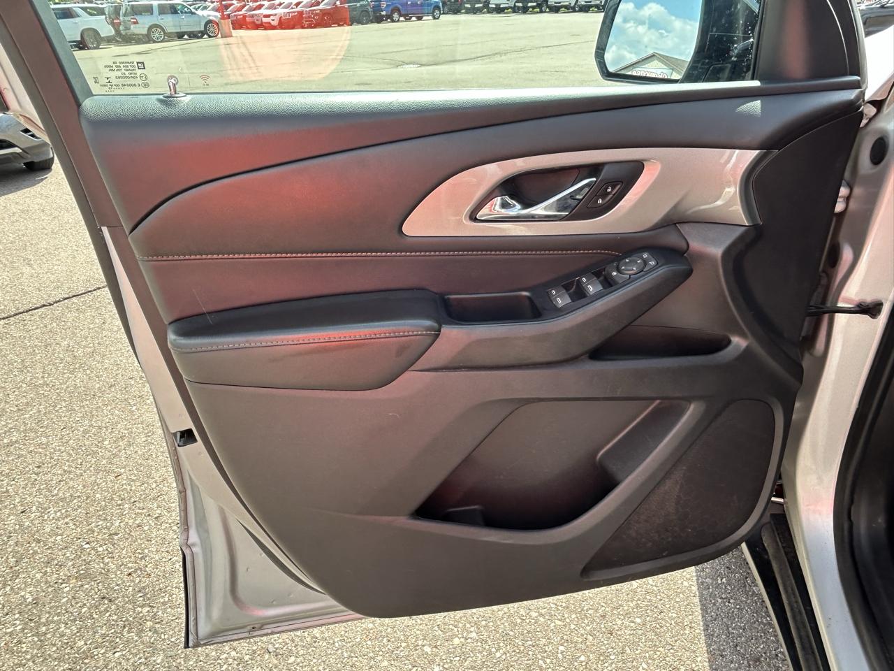 Chevrolet Traverse FWD 4dr LS w/1LS 2019