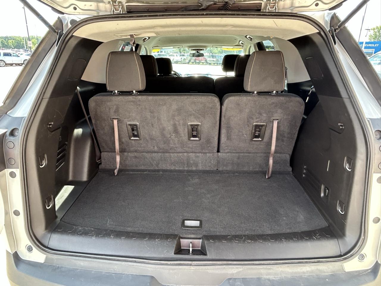 Chevrolet Traverse FWD 4dr LS w/1LS 2019