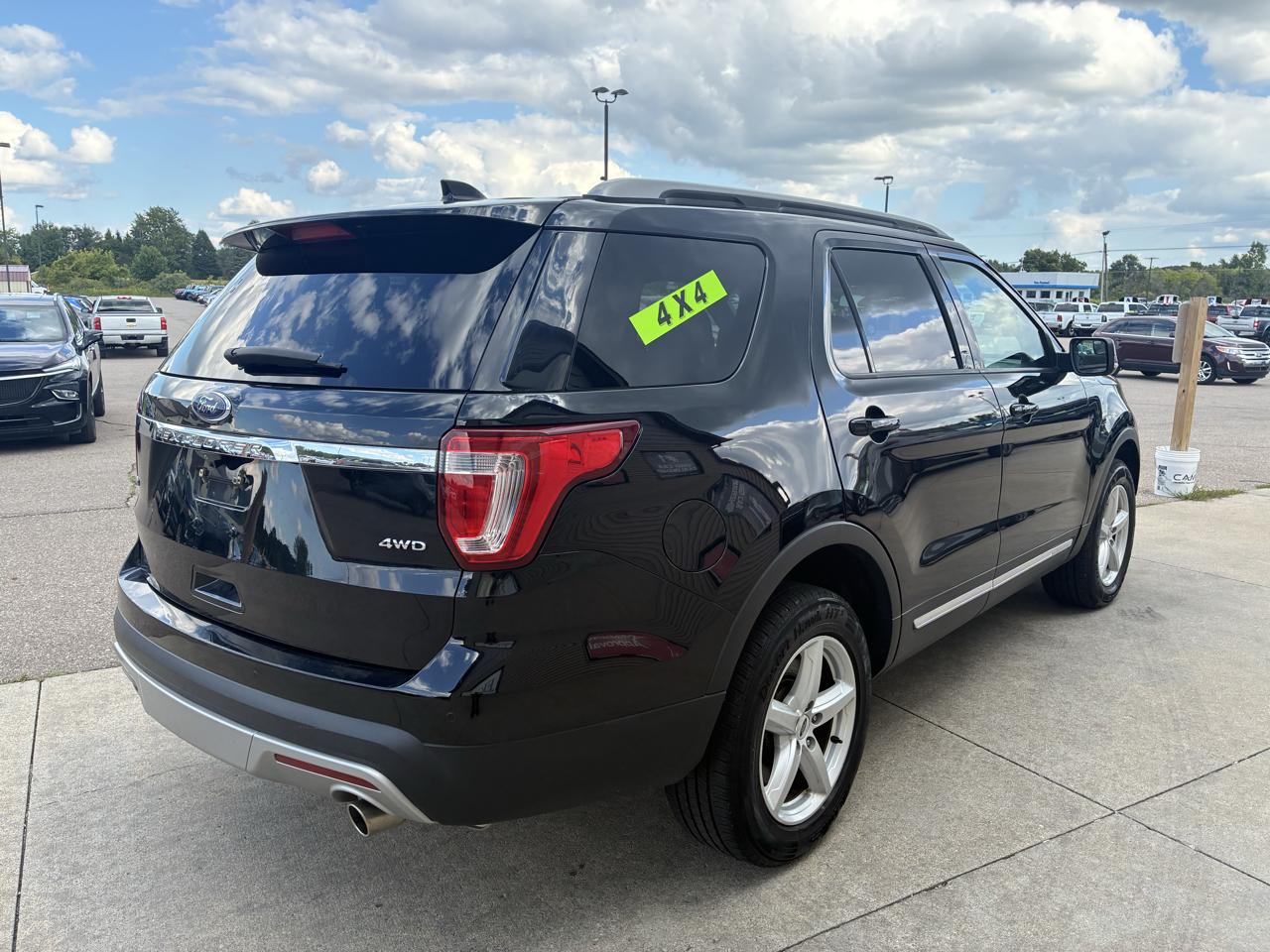 Ford Explorer XLT 4WD 2017