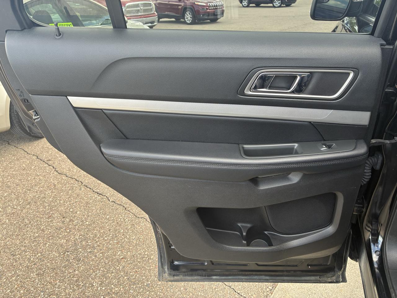 Ford Explorer XLT 4WD 2017