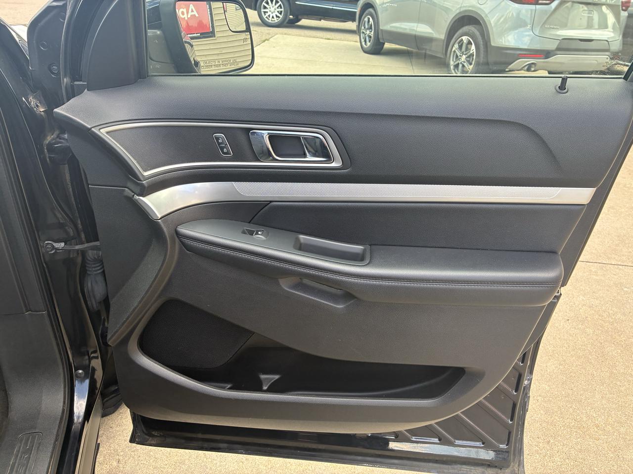 Ford Explorer XLT 4WD 2017