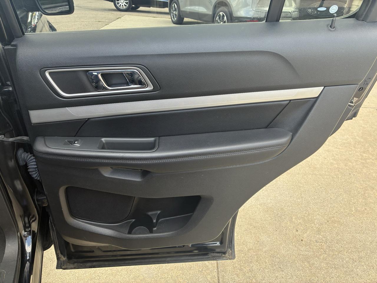Ford Explorer XLT 4WD 2017