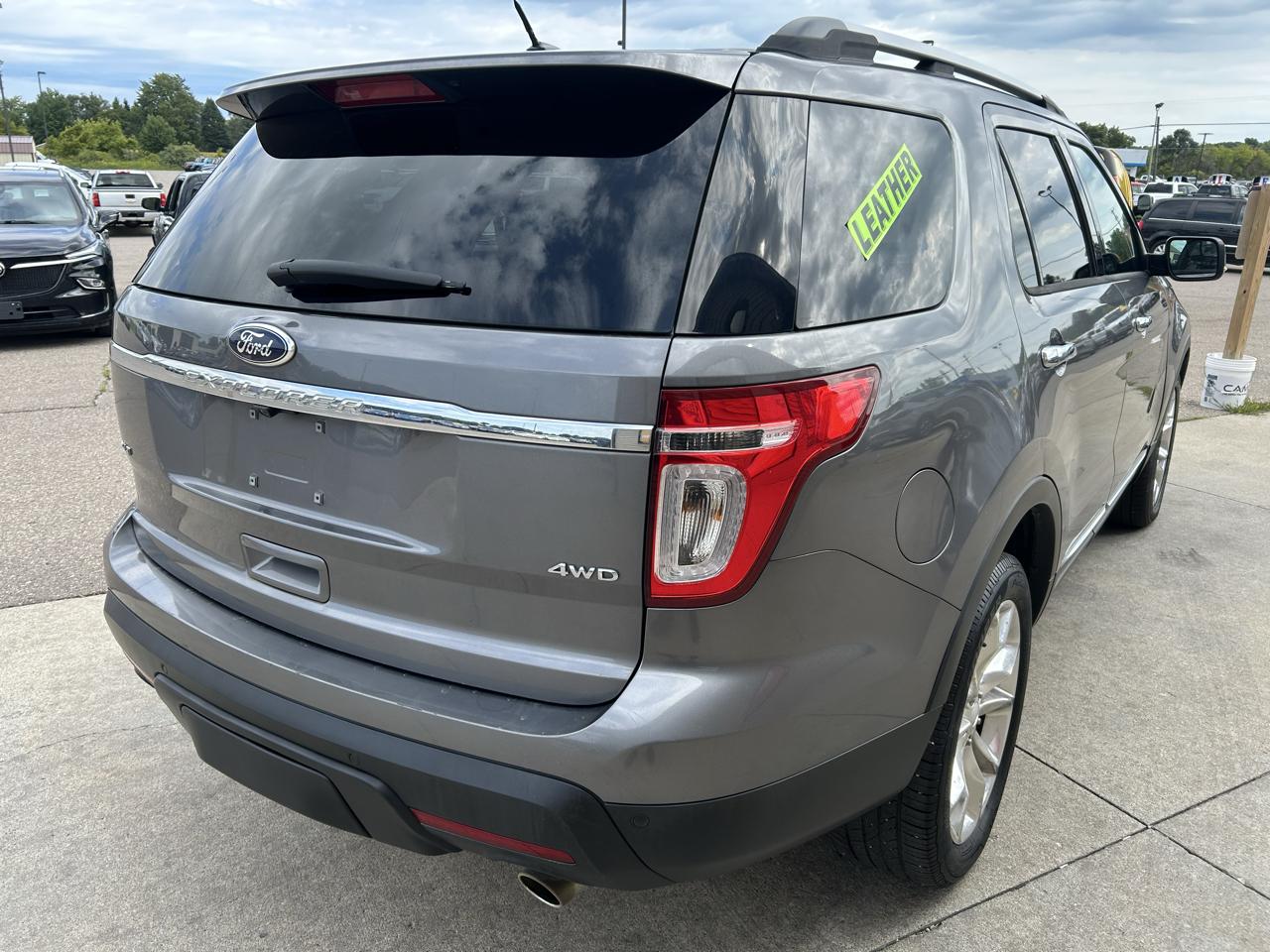 Ford Explorer 4WD 4dr XLT 2013