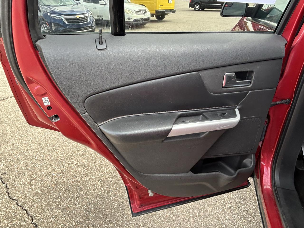 Ford Edge 4dr SEL FWD 2011
