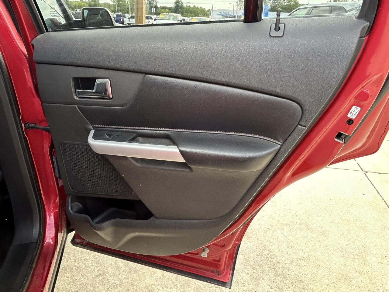 Ford Edge 4dr SEL FWD 2011