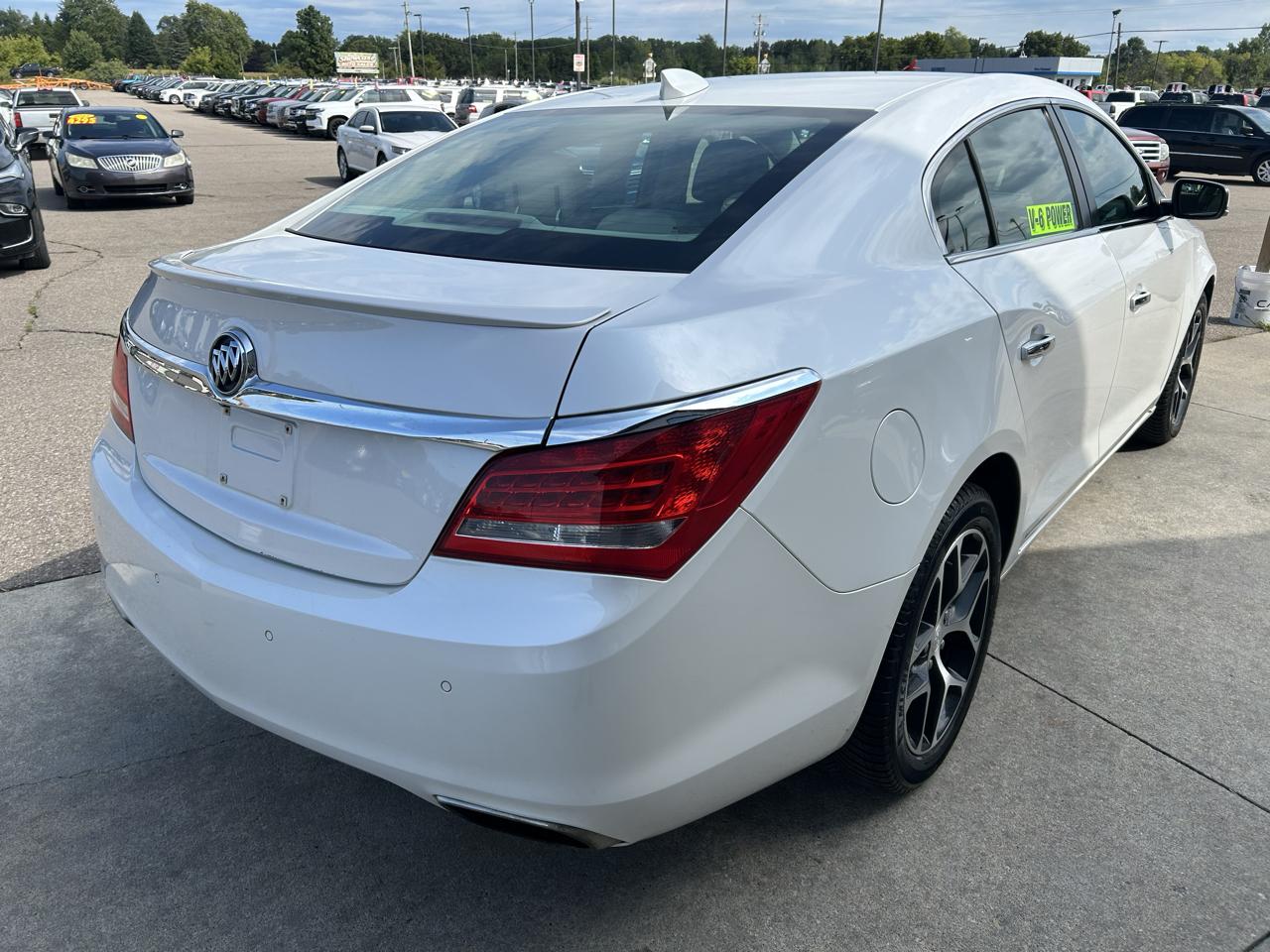Buick LaCrosse 4dr Sdn Sport Touring FWD 2016