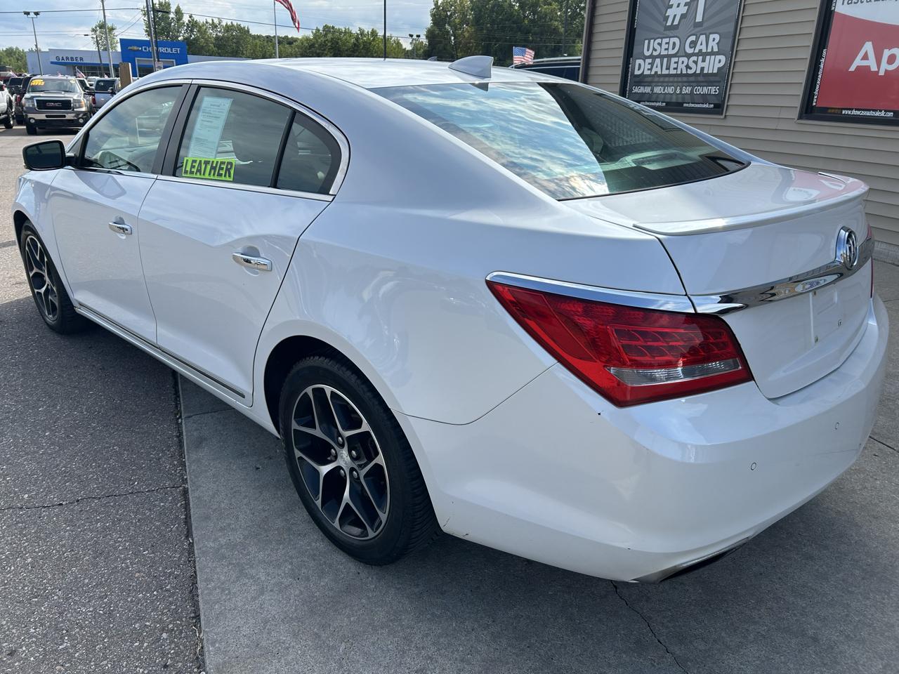 Buick LaCrosse 4dr Sdn Sport Touring FWD 2016