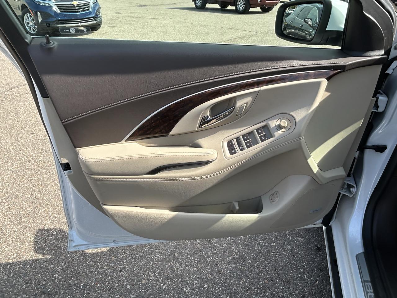 Buick LaCrosse 4dr Sdn Sport Touring FWD 2016