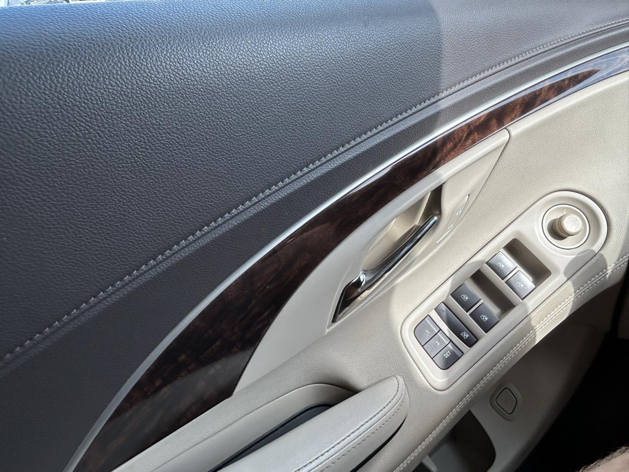 Buick LaCrosse 4dr Sdn Sport Touring FWD 2016
