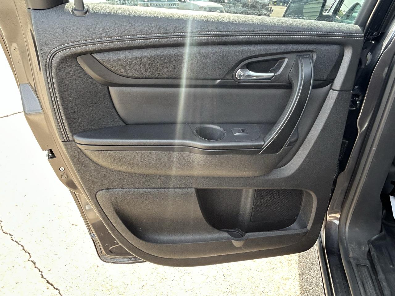 GMC Acadia FWD 4dr SLE w/SLE-2 2015