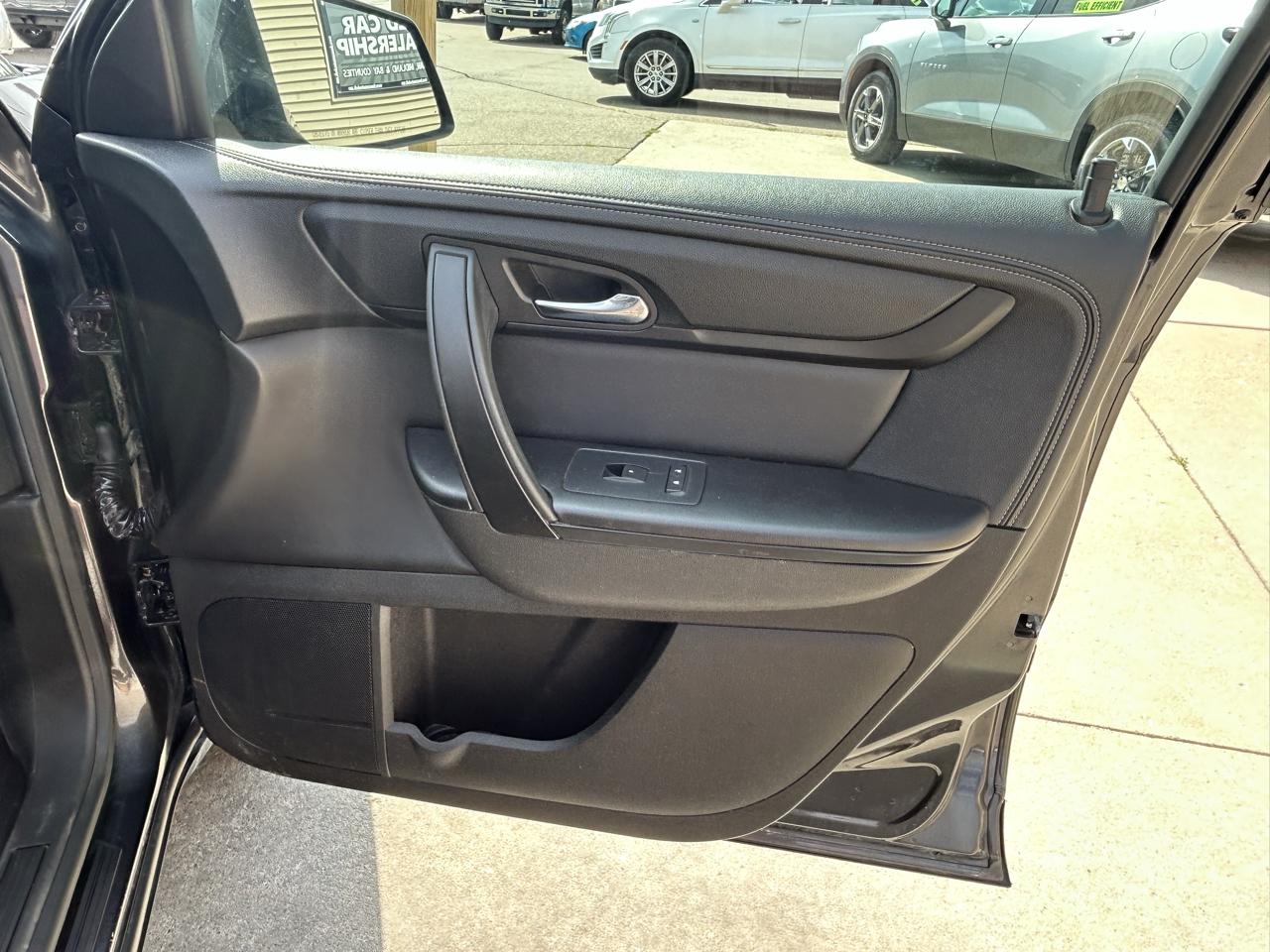 GMC Acadia FWD 4dr SLE w/SLE-2 2015