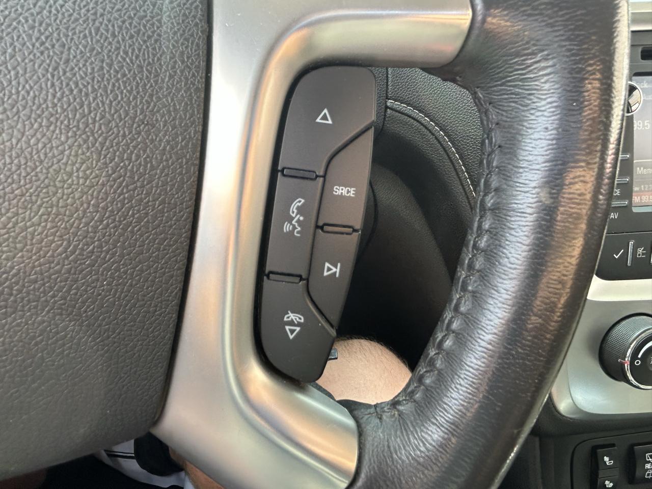 GMC Acadia FWD 4dr SLE w/SLE-2 2015