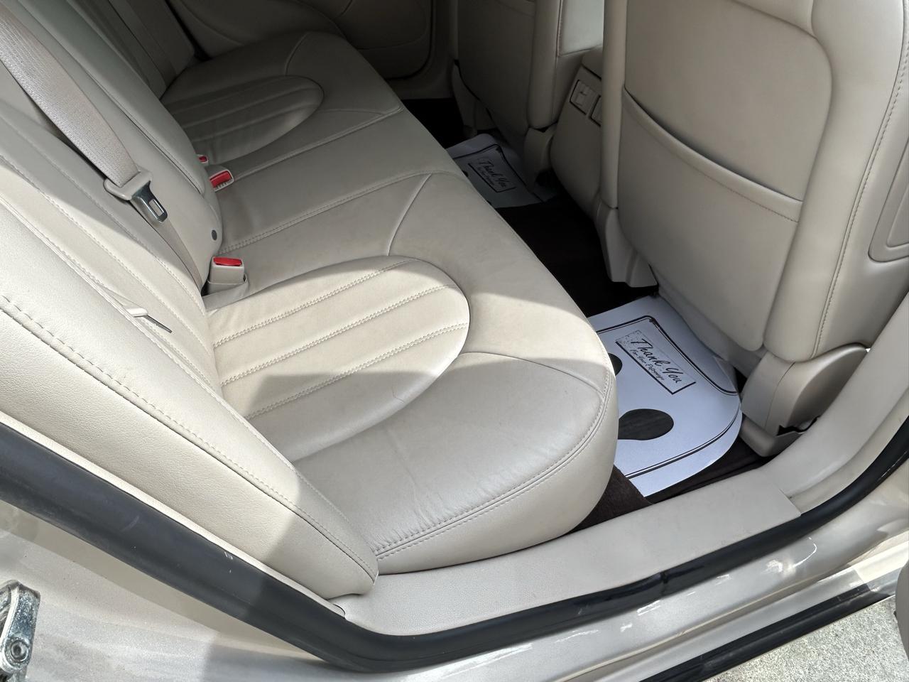 Buick Lucerne 4dr Sdn V6 CXL 2008