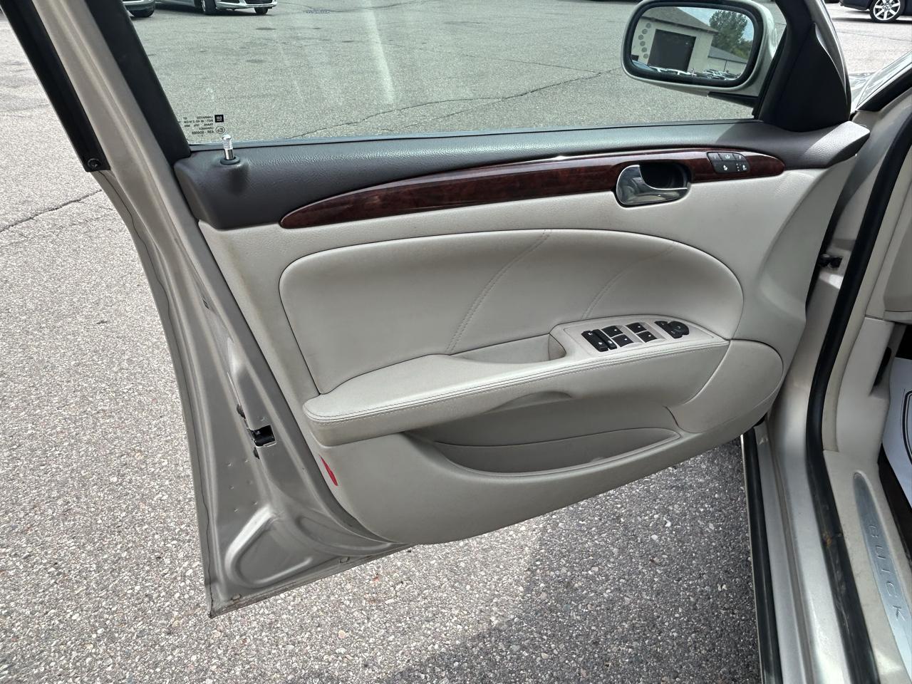 Buick Lucerne 4dr Sdn V6 CXL 2008