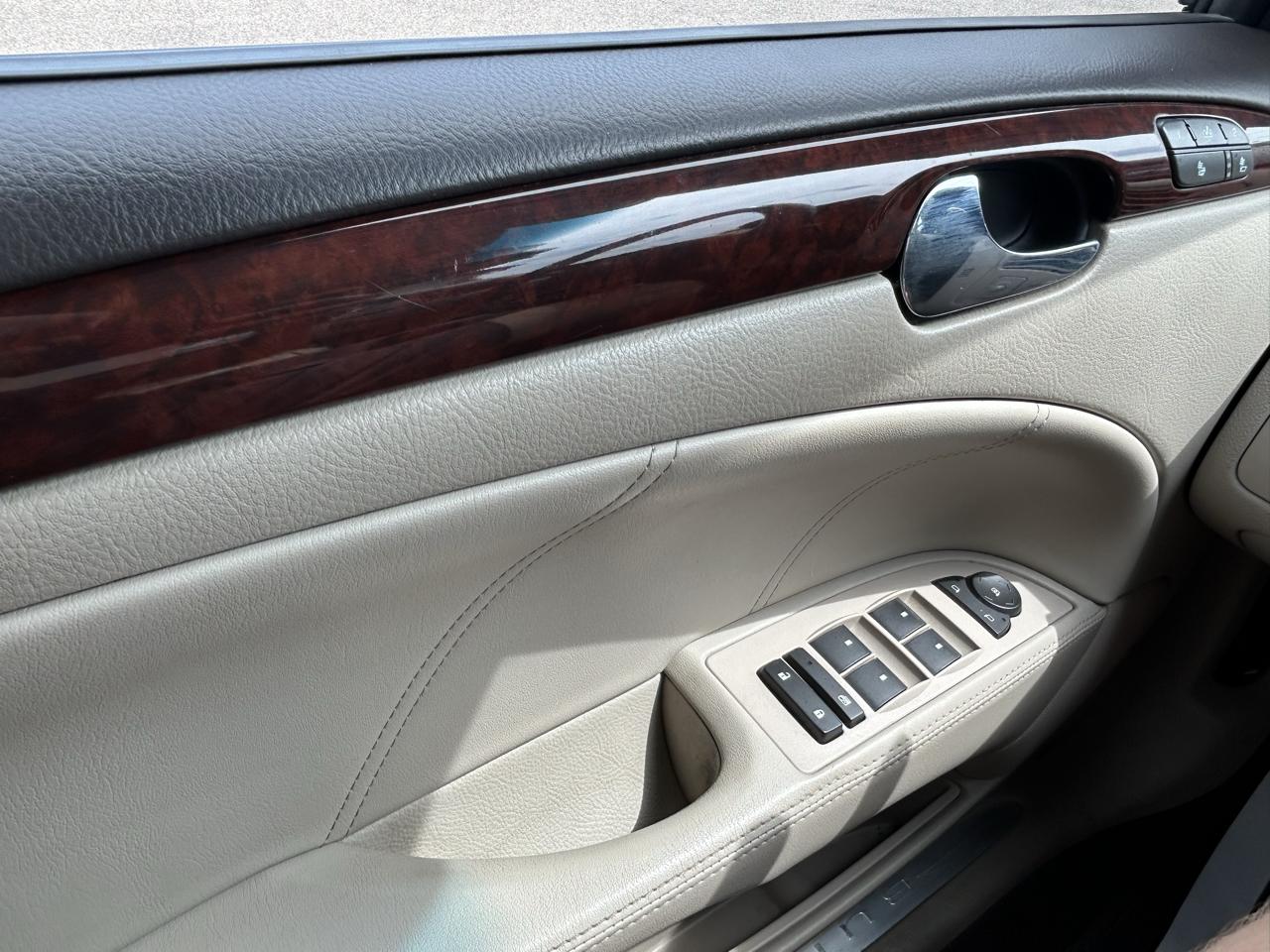 Buick Lucerne 4dr Sdn V6 CXL 2008