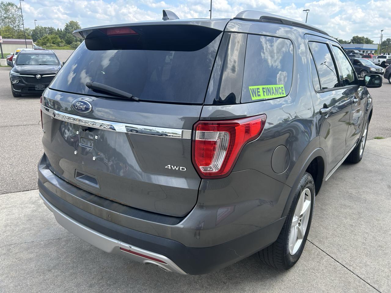 Ford Explorer 4WD 4dr XLT 2016