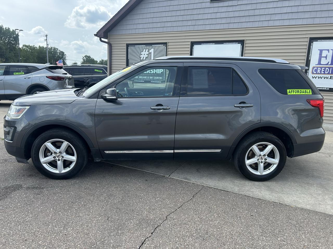 Ford Explorer 4WD 4dr XLT 2016