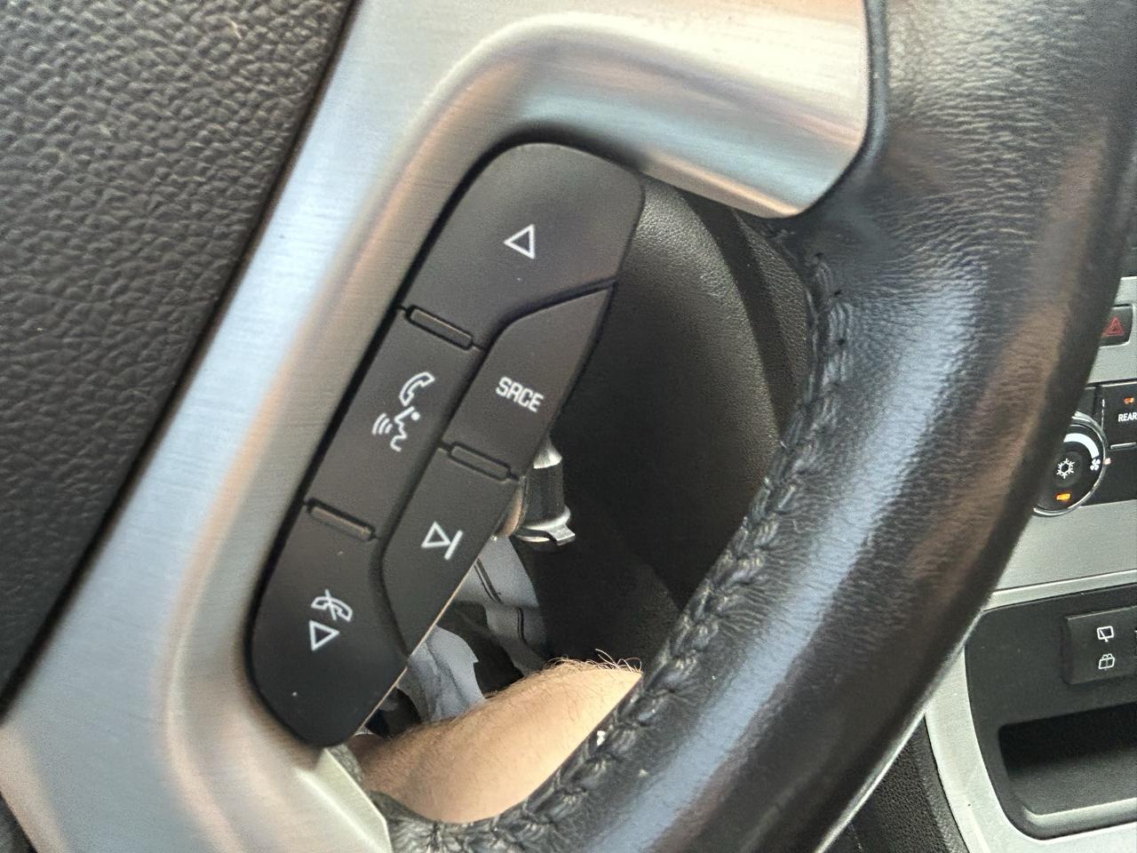 GMC Acadia AWD 4dr SLE 2012