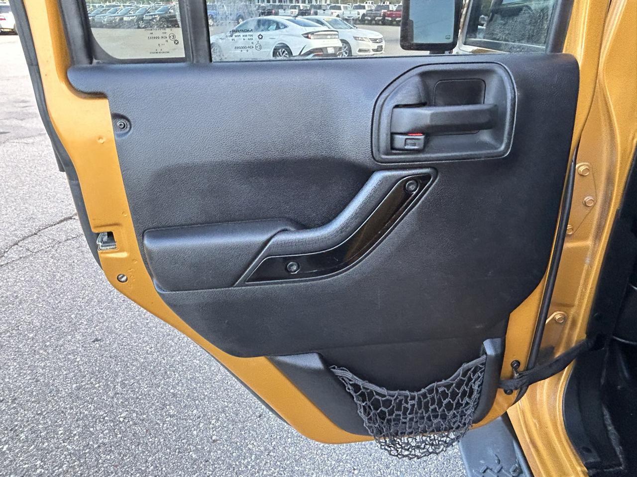 Jeep Wrangler Unlimited 4WD 4dr Altitude 2014